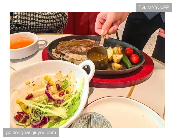 刘洋家的狗都吃进口牛排？
